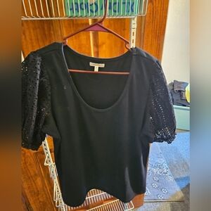 Blue Eyelet Sleeve Top. Maurices. Nwot